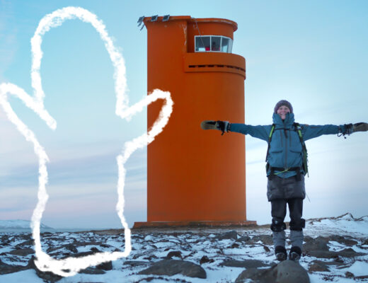 Islantilaisella majakalla islantilaisen lapasen kanssa Kuva: Terhi Ilosaari